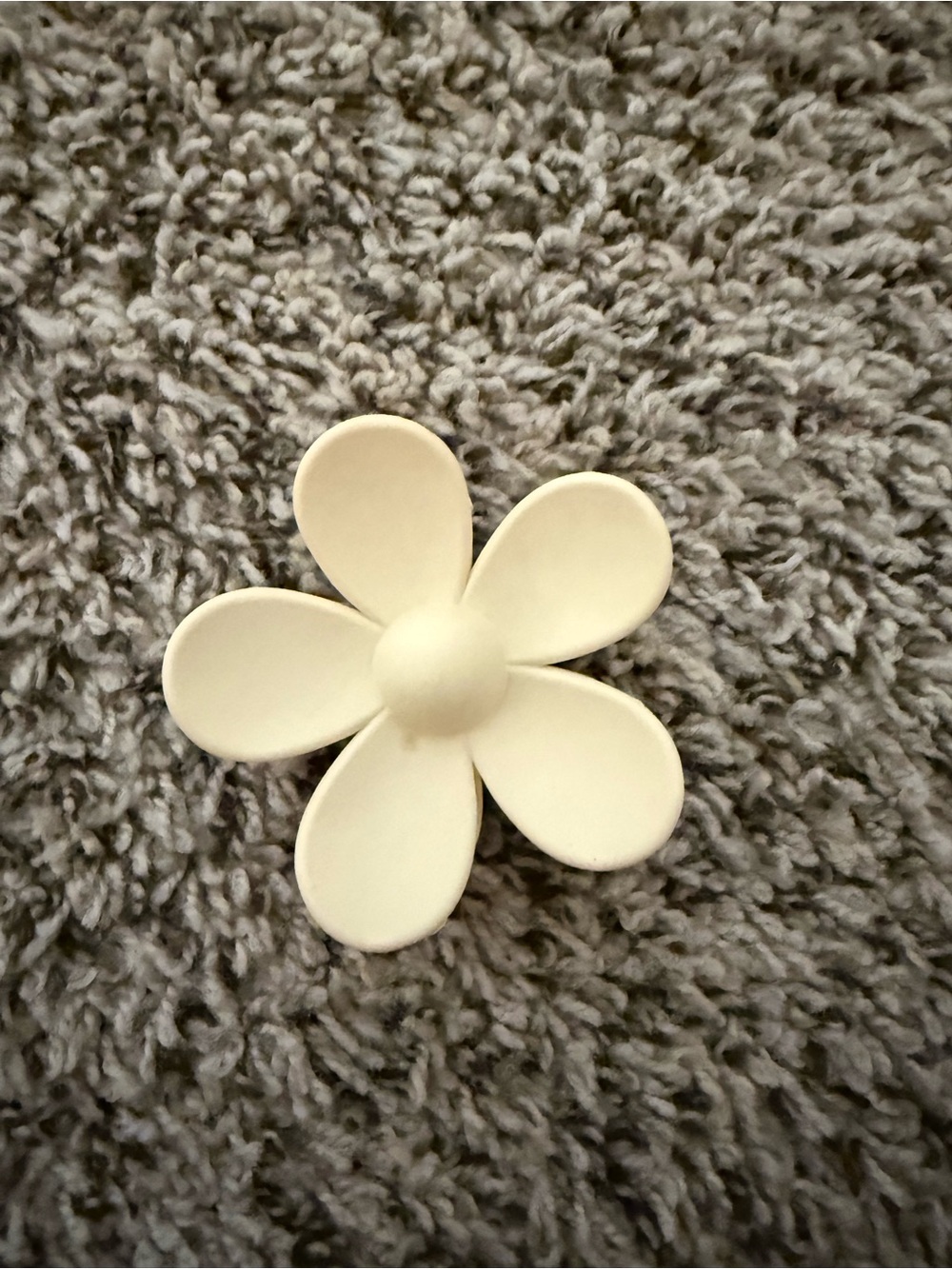 cream floral hair clip